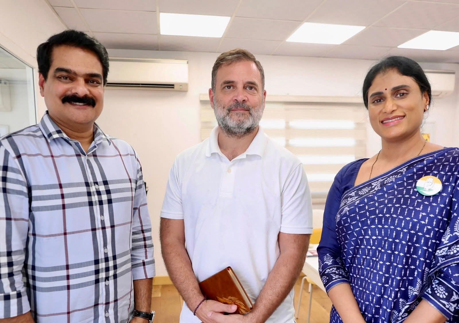 వైఎస్ షర్మిలకు రాజ్యసభ సీటు: కర్ణాటక నుంచి బరిలోకి దించుతున్న కాంగ్రెస్ అధిష్ఠానం!