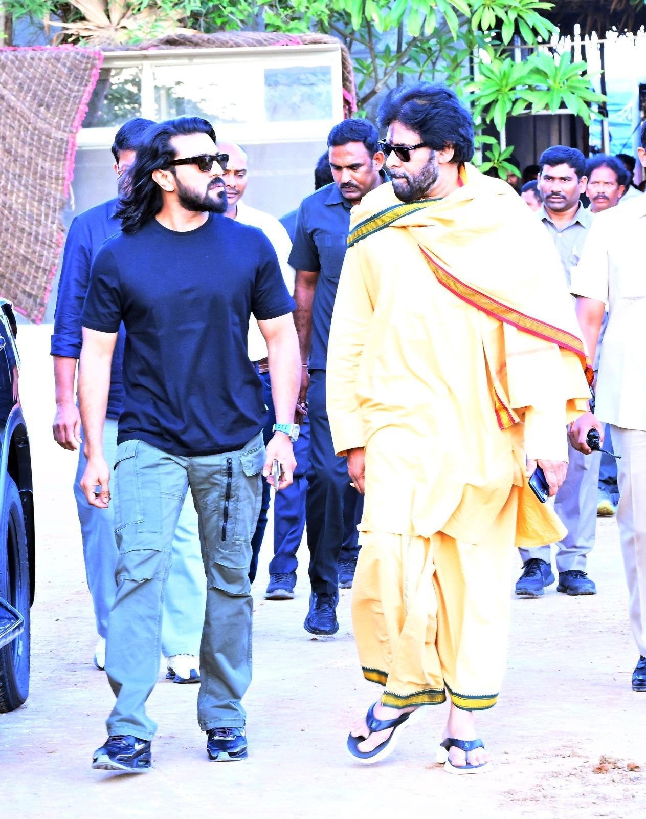 జనసేన ఆఫీస్ కి గ్లోబల్ స్టార్ రామ్ చరణ్