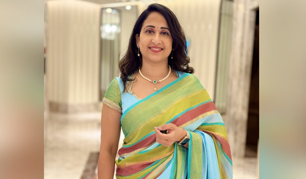 లుక్‌ఔట్ నోటీసుల నేపథ్యంలో యూట్యూబర్ నందనను అదుపులోకి తీసుకున్న ఆర్‌జీఐఏ పోలీసులు